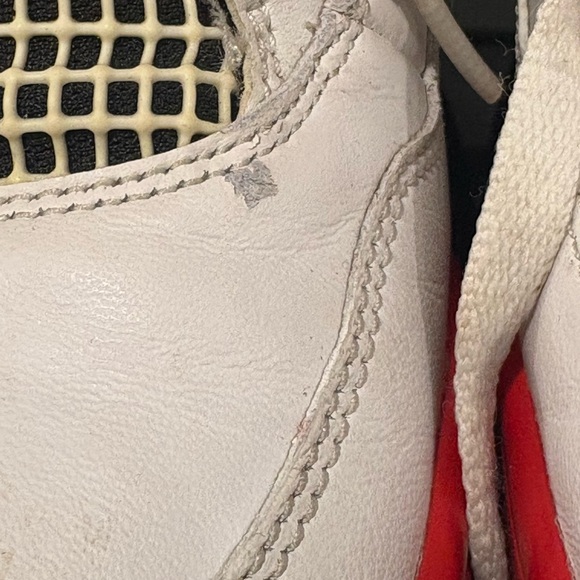 Air Jordan 4 Retro OG "Fire Red" - Picture 5 of 14